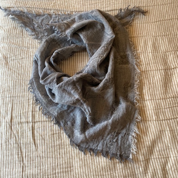 Wilfred Diamond Mosaic Triangle Scarf - Picture 4 of 6